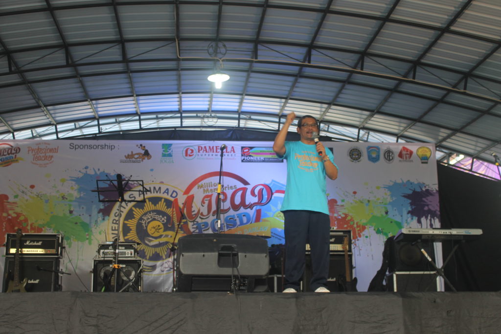 Sambutan dalam Puncak Milad