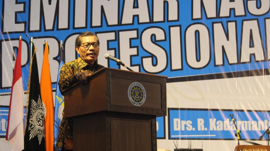 Sambutan Rektor UAD Dr. Kasiyarno, M.Hum 
